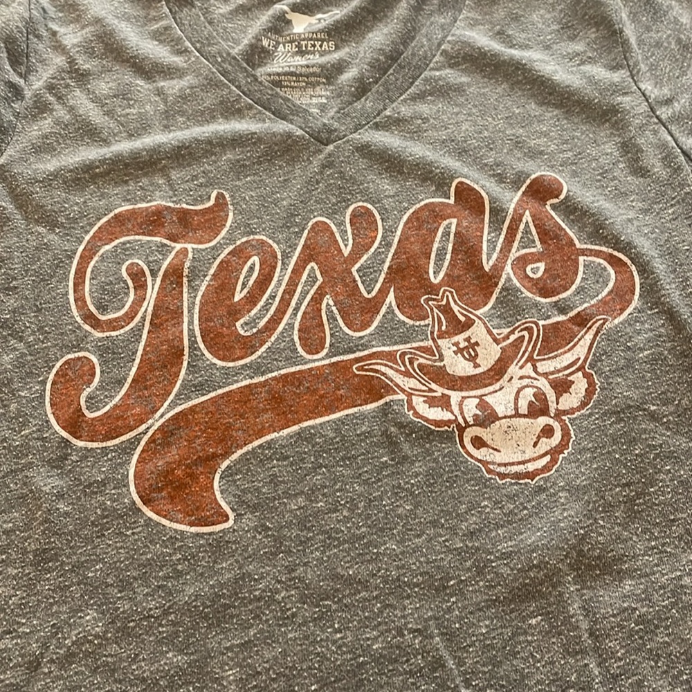 University of Texas Authentic Apparel Gray V-Neck Short Sleeve Tee, Size Medium - Picture 5 of 6